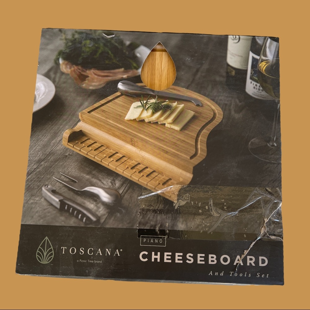Piano Shaped Bamboo Cheeseboard